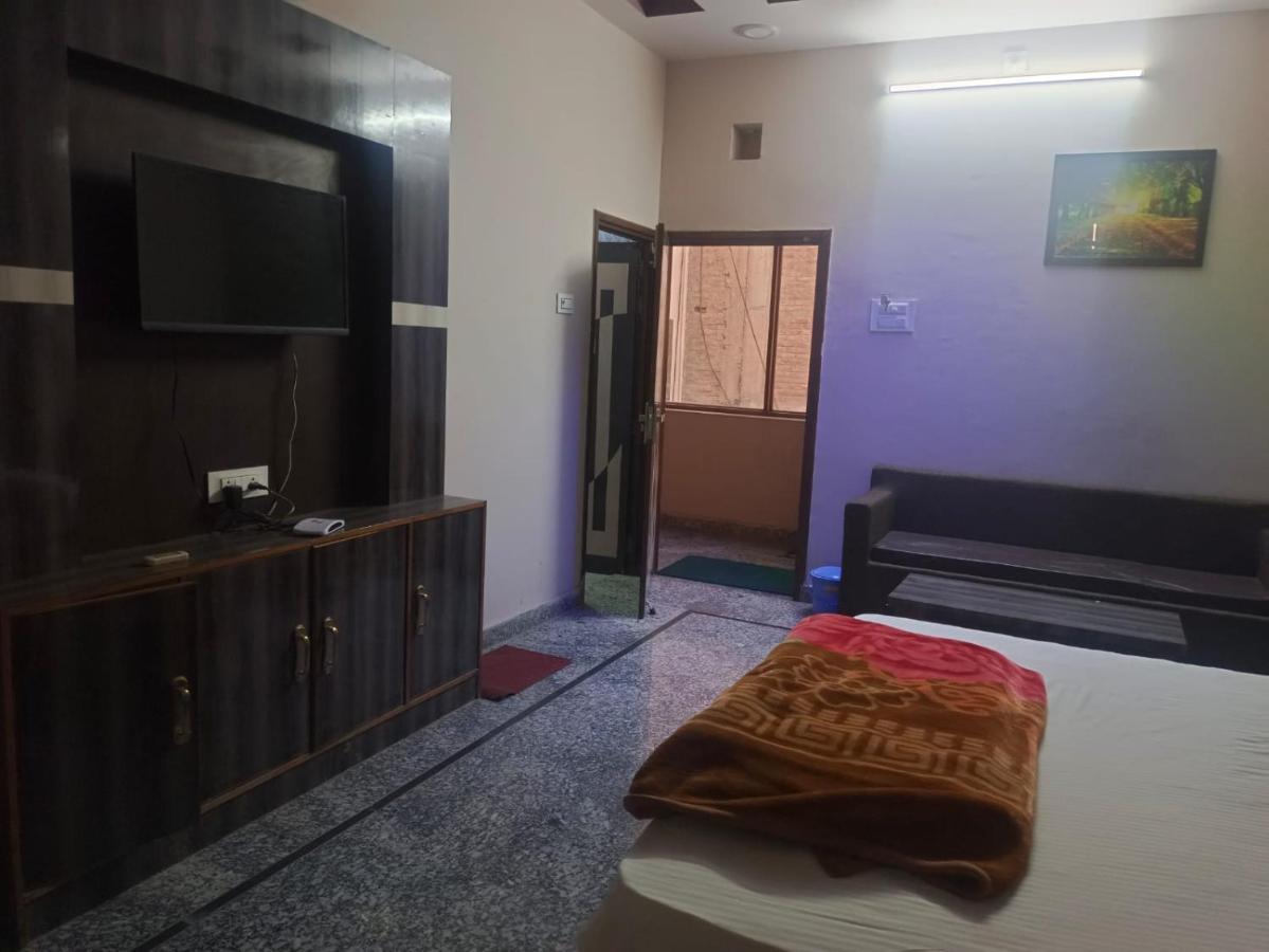 Hotel Royal Chūru Buitenkant foto