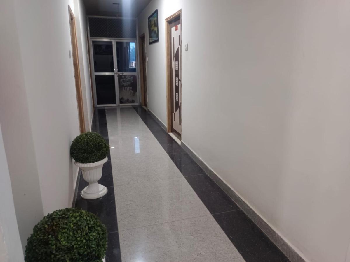 Hotel Royal Chūru Buitenkant foto